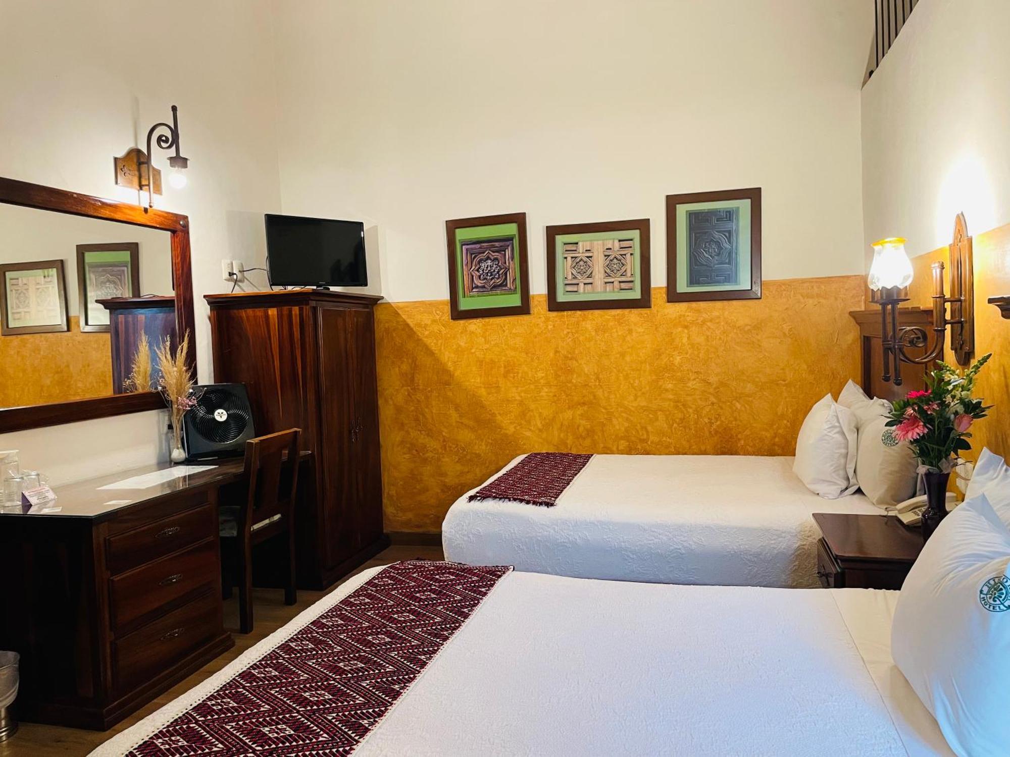 Hotel Historia Μορέλια Εξωτερικό φωτογραφία